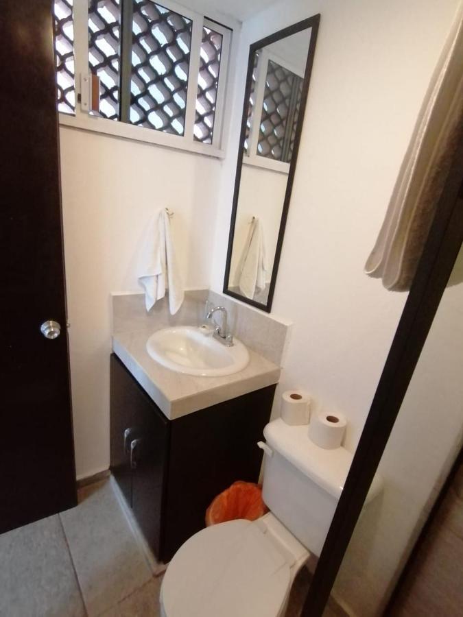 バリャドリッドDepartamento Economico Cerca Del Centro #1アパートメント エクステリア 写真